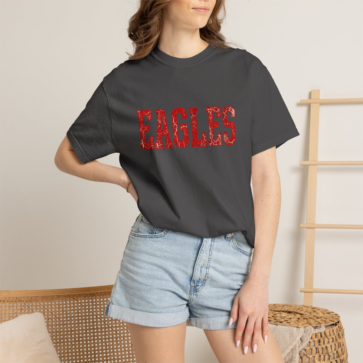 Eagles Vintage College T‑Shirt — Retro Red Lettering
